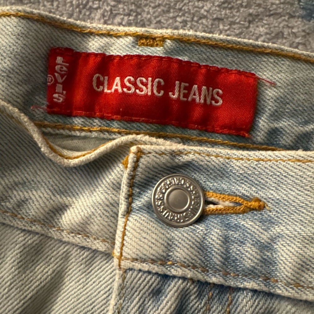 Vintage Levi's Light Wash Denim Jean shorts high waisted
